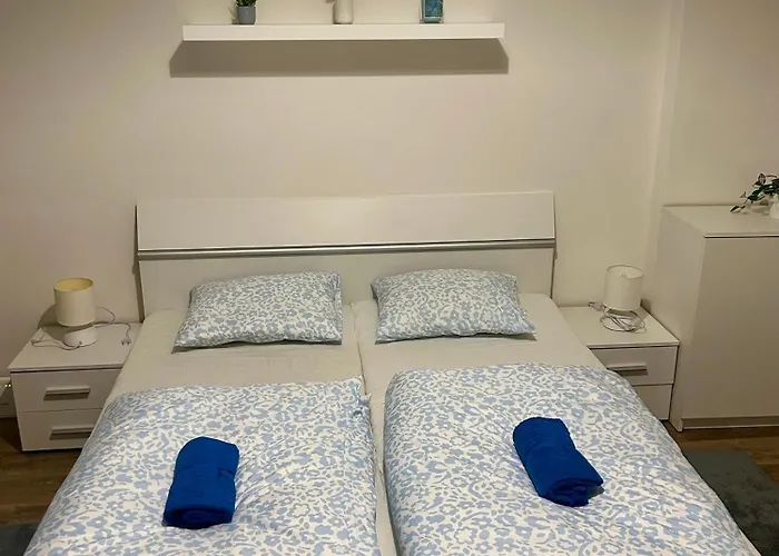 Cozy Budget By F&s *